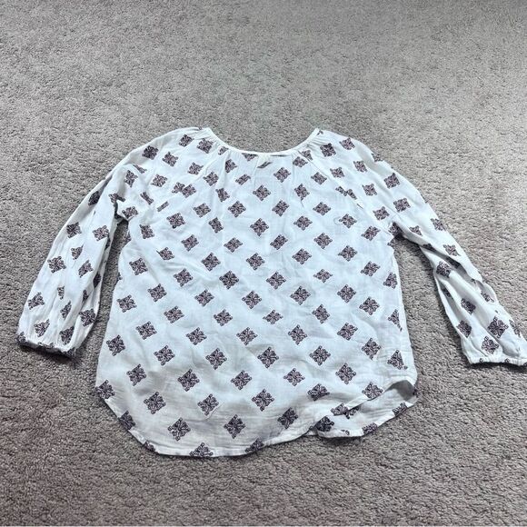 Roller Rabbit Embroidered Floral Peasant Blouse Top V Neck Size XS - Picture 7 of 7